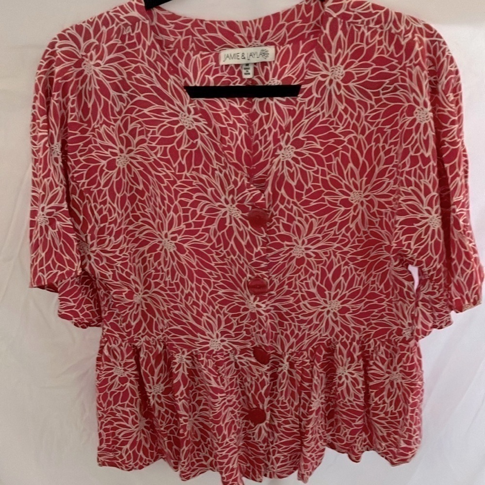 Jamie & Layla: Pink/White flower top with buttons- size M